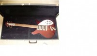 Burgundyglo Rickenbacker 320 on eBay 12/9/10