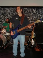 Joey the Bassman with his Blueburst 4004Cii