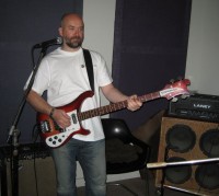 Graham Rickenbacker Jam 4.jpg