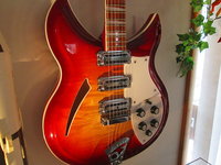 Trademark Classics custom 3-pickup Rickenbacker 381