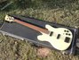 Rickenbacker 2030/4 BH BT, White: Close up - Free2