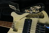 Rickenbacker 4003/4 BT, White: Close up - Free2