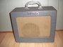 Rickenbacker M-8/amp , Gray: Headstock