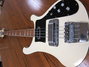 Rickenbacker 4001/4 BT, White: Free image