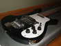 Rickenbacker 4001/4 C64, Jetglo: Close up - Free