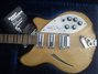 Rickenbacker 370/12 RM, Mapleglo: Body - Front