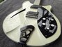 Rickenbacker 360/12 Tuxedo, White: Close up - Free2