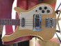 Rickenbacker 4001/4 C64S, Mapleglo: Close up - Free