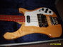 Rickenbacker 4001/4 V63, Mapleglo: Close up - Free