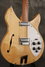 Rickenbacker 1997/6 f hole, Mapleglo: Body - Front