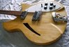 Rickenbacker 330/6 , Mapleglo: Close up - Free