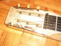 Rickenbacker 100/6 LapSteel, Two tone brown: Headstock