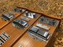Rickenbacker Console 500/3 X 8 Console Steel, Natural Walnut: Close up - Free2