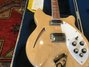 Rickenbacker 360/6 , Mapleglo: Body - Front