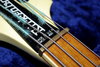 Rickenbacker 4001/4 BT, White: Close up - Free2