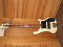 Rickenbacker 4001/4 BT, White: Full Instrument - Front