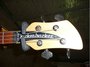 Rickenbacker 3000/4 , Mapleglo: Headstock