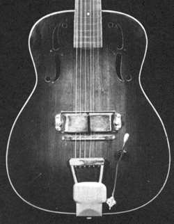1934 Electro Spanish Model f-holes in Upper Bouts 1934 Electro Spanish Model f-holes in Upper Bouts