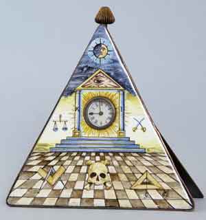 triangular_clock.jpg