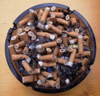 Full_Ashtray_2.jpg