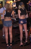 snamm04_dean_girls_rear2.jpg