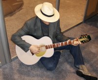 MKW_Gguitar.jpg