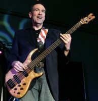 huckabee-playing-bass-guitar.jpg