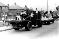 Another Quarrymen photo turns up.  You cant see John as he's obscured.