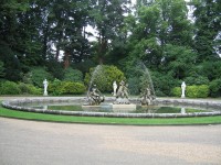 One of the lovely fountains.....