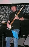 Danero Ric Bass r1.jpg