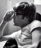 lennon-smoking.jpg