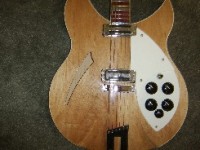Rickenbacker 360 V64 6 String Mapleglow.JPG