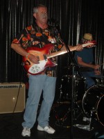 Skip with FG 330-12 doing Feel a Whole Lot Better during the Byrds set