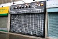 guitar-amps-music-shop.jpg