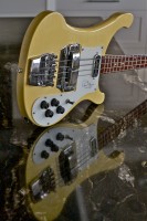 Chris Squire Sig bass Ric 5.jpg