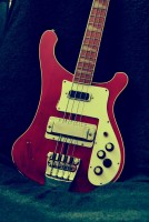 Burgundy Rickenbacker 4001 '77