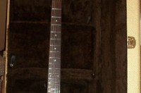 mystery guitar 4.jpg
