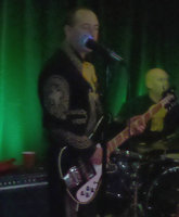 Los Mys 10-1 bass 2.jpg