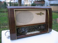 roehrenradio-loewe-opta-foto-bild-46559777.jpg