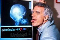 the_man_with_two_brains_6546_8.jpg