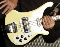 Chris Squire 2012(crop).jpg