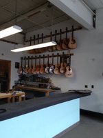 shop1.jpg