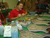35_the_guy_that_carves_Lemmys.jpg