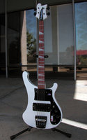 2010 Ric Outlet white BT full front.JPG