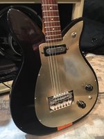 1958 Rickenbacker 400 Front Closeup 1280.jpg