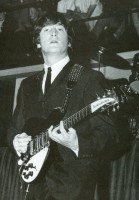 Did John just take off the metal "scales" to arrive at THIS strap?<br />Or is it another VOX strap model?