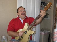 DP on JB's new Dano Convertible<br />You've never heard Machine Gun like this...<br />oooooo!!!!!!