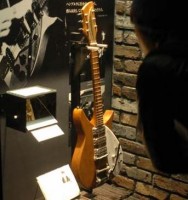 lennonv81.jpg