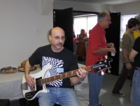 Jeffrey playing the Jon Camp 4001
