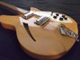 Rickenbacker 330/6 VP, Mapleglo: Close up - Free2